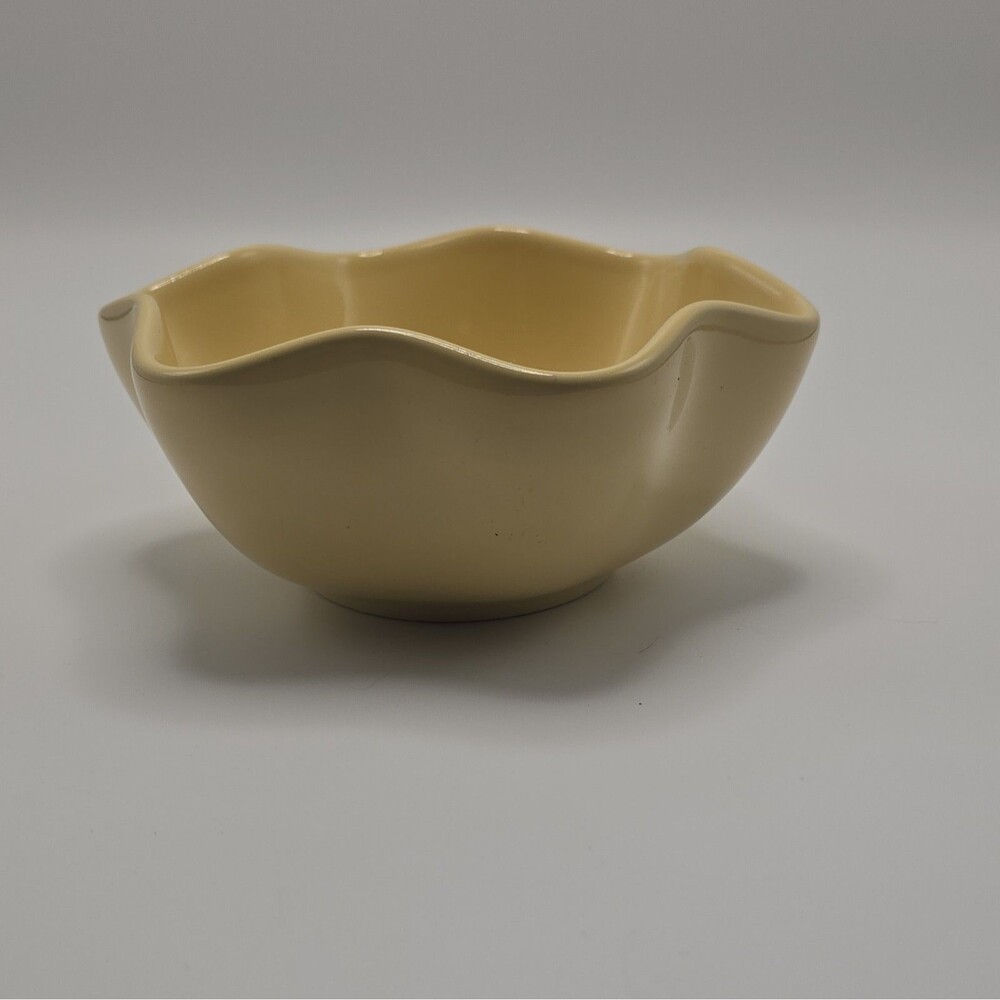 Hospitality Butter Yellow 6" Bowl by Gail Pittman Ruffled Bowls
